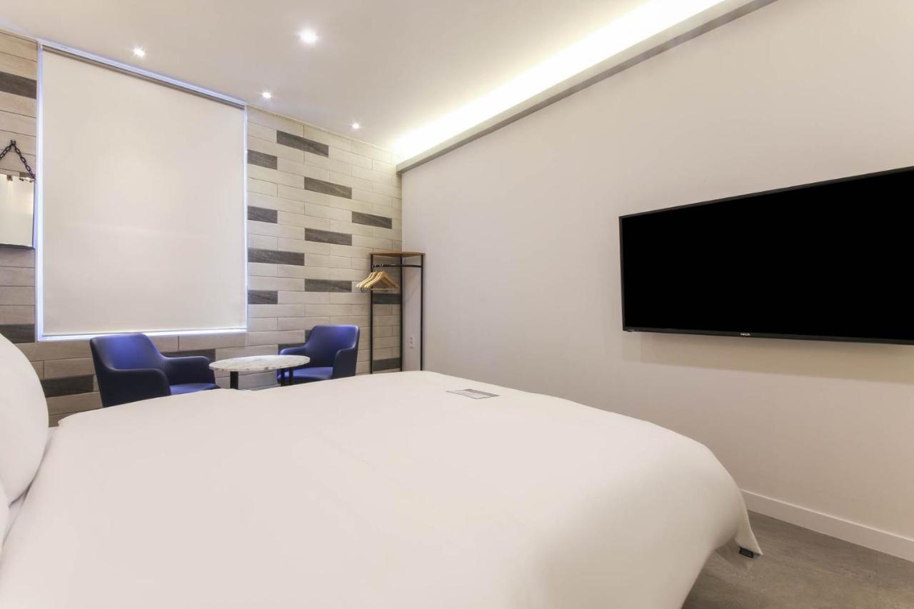 Pyeongtaek Godeok Rich Stay Hotel Екстериор снимка