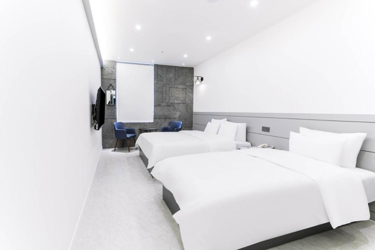 Pyeongtaek Godeok Rich Stay Hotel Екстериор снимка