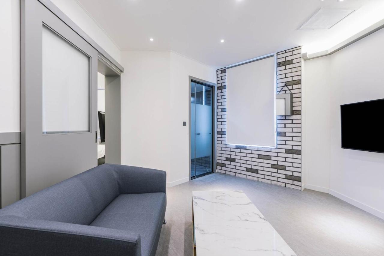 Pyeongtaek Godeok Rich Stay Hotel Екстериор снимка